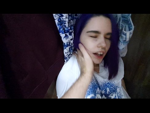 ❤️ Олоод миний эгч нь шүүгээний болон тусалсан түүний булэг Гэрийн порно манайд ️❤